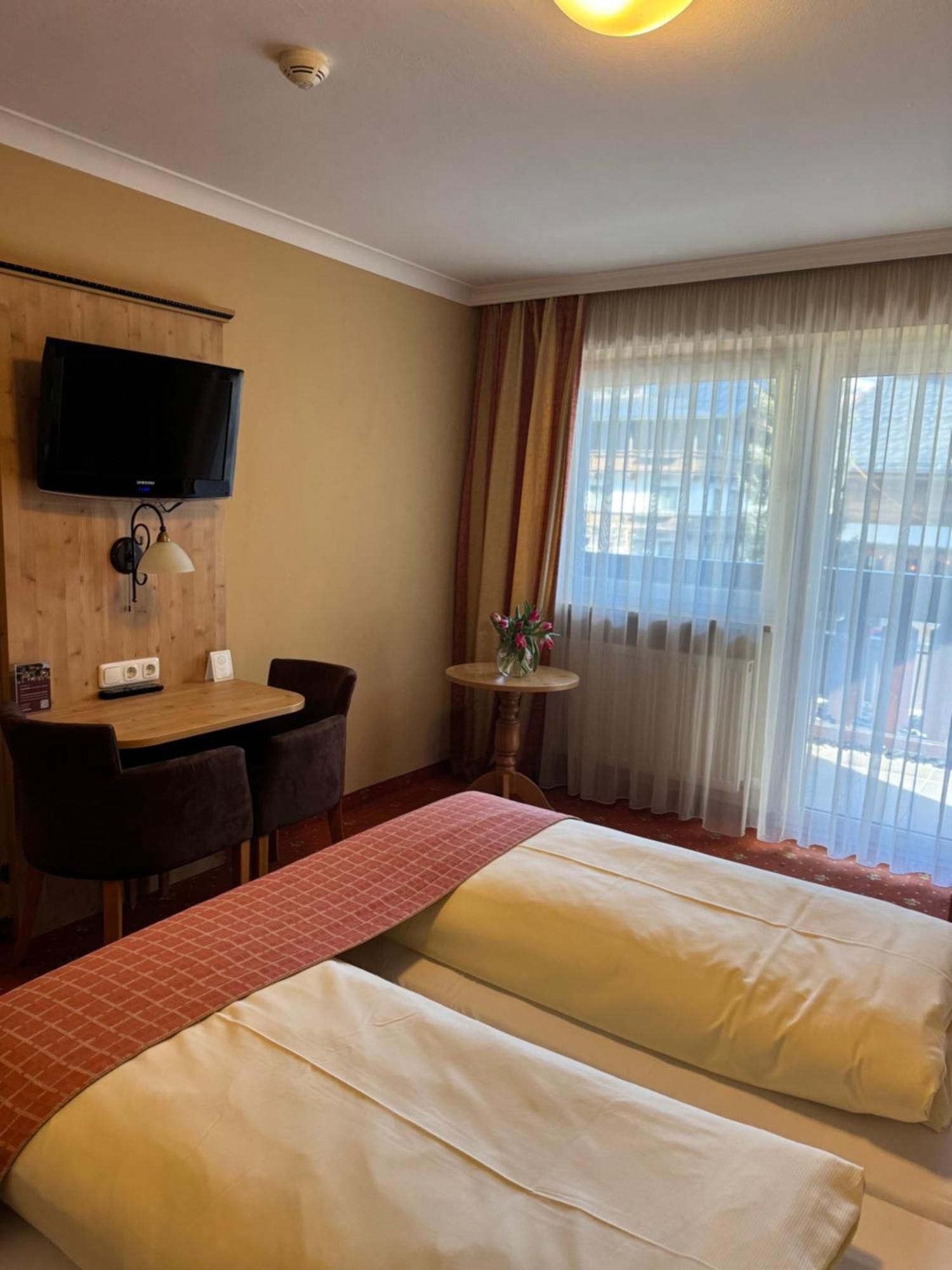 ווסטנדורף Hotel Mesnerwirt מראה חיצוני תמונה