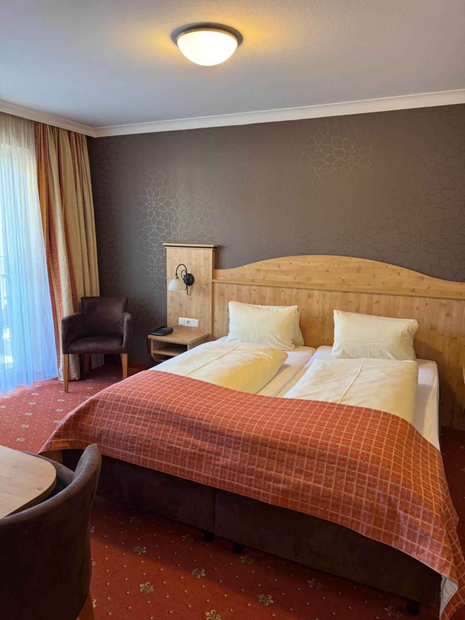 ווסטנדורף Hotel Mesnerwirt מראה חיצוני תמונה