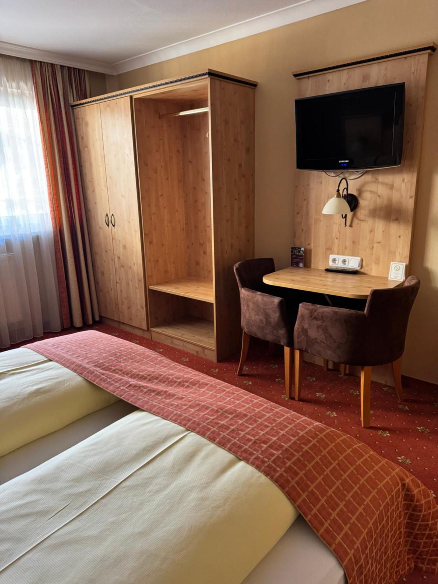 ווסטנדורף Hotel Mesnerwirt מראה חיצוני תמונה